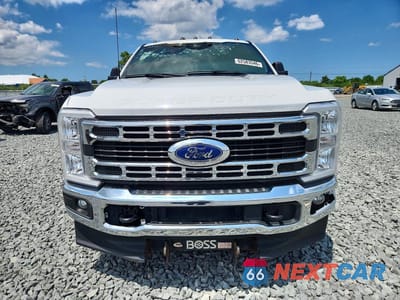 Piąte zdjęcie samochodu w środku: 2024 FORD F350 SUPER DUTY VIN:1FT8W3BN2REC50156 - miniatura
