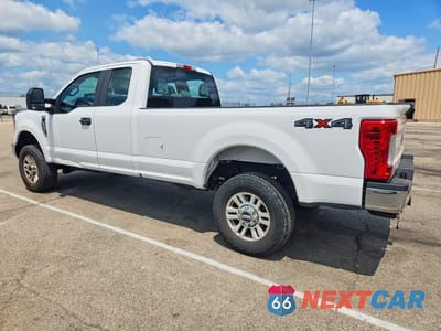 Drugie zdjęcie samochodu z przodu: 2017 FORD F250 SUPER DUTY VIN:1FT7X2B64HEC89325 - miniatura