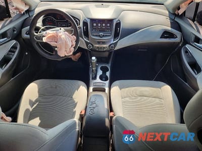 Zdjęcie 8 z 12 samochodu: 2019 CHEVROLET CRUZE LS VIN:1G1BC5SMXK7112160 - miniatura