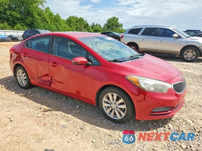 Czwarte zdjęcie samochodu z boku: 2016 KIA FORTE LX VIN:KNAFX4A65G5462046 - miniatura
