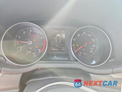 Zdjęcie 9 z 12 samochodu: 2017 VOLKSWAGEN PASSAT R-LINE VIN:1VWDT7A32HC084100 - miniatura