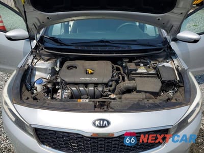 Zdjęcie 11 z 12 samochodu: 2017 KIA FORTE LX VIN:3KPFL4A78HE021637 - miniatura