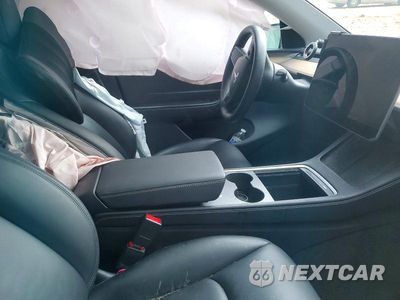 Zdjęcie 7 z 12 samochodu: 2024 TESLA MODEL Y VIN:7SAYGDEE5RA226074 - miniatura