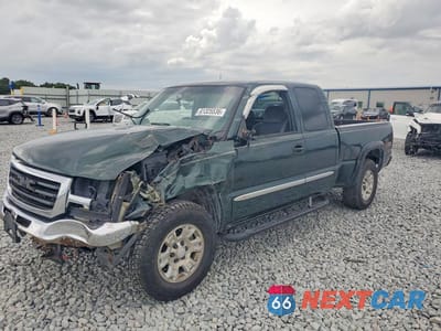 2005 GMC NEW SIERRA K1500 1GTEK19B25E167349 - główne zdjęcie licytacji z USA - miniatura
