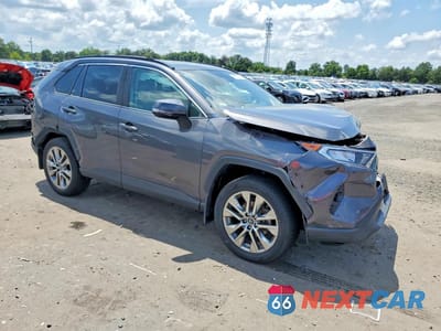 Czwarte zdjęcie samochodu z boku: 2019 TOYOTA RAV4 XLE PREMIUM VIN:2T3A1RFV9KW073391 - miniatura