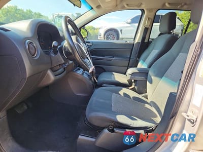 Zdjęcie 7 z 13 samochodu: 2011 JEEP COMPASS SPORT VIN:1J4NT1FB1BD162124 - miniatura