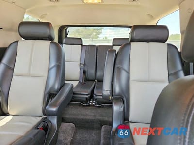 Zdjęcie 10 z 13 samochodu: 2008 CHEVROLET TAHOE K1500 VIN:1GNFK13028R209907 - miniatura