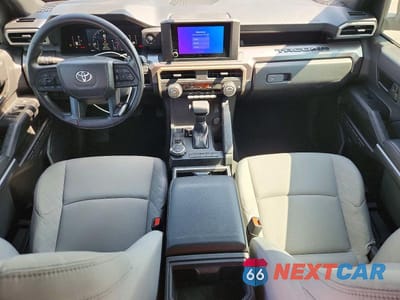 Zdjęcie 8 z 13 samochodu: 2025 TOYOTA TACOMA SR5 VIN:3TMLB5JN6SM151438 - miniatura