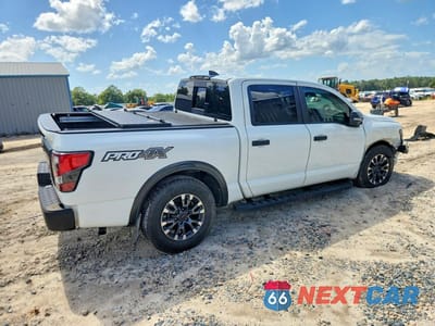Trzecie zdjęcie samochodu z tyłu: 2022 NISSAN TITAN PRO-4X VIN:1N6AA1ED5NN106048 - miniatura