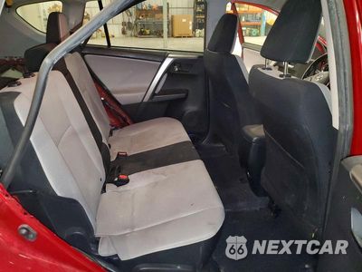 Zdjęcie 11 z 14 samochodu: 2018 TOYOTA RAV4 XLE VIN:JTMRFREV9JD232802 - miniatura
