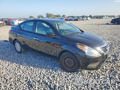Czwarte zdjęcie samochodu z boku: 2018 NISSAN VERSA SV VIN:3N1CN7APXJL807183 - miniatura
