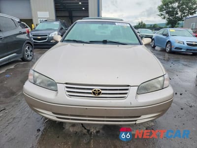 Piąte zdjęcie samochodu w środku: 1997 TOYOTA CAMRY XLE V6 VIN:4T1BF22K0VU008578 - miniatura