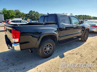 Trzecie zdjęcie samochodu z tyłu: 2017 TOYOTA TACOMA SR5 V6 VIN:5TFAZ5CN1HX025121 - miniatura