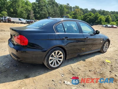 Trzecie zdjęcie samochodu z tyłu: 2011 BMW 328 XI VIN:WBAPK7C56BA970969 - miniatura