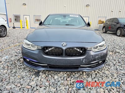 Piąte zdjęcie samochodu w środku: 2016 BMW 328 XI SULEV VIN:WBA8E3C50GK503469 - miniatura