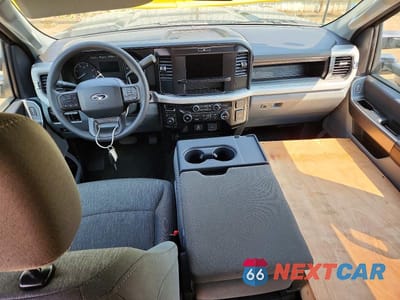 Zdjęcie 8 z 13 samochodu: 2026 FORD F350 SUPER DUTY VIN:1FT8W3DM0TEC88187 - miniatura