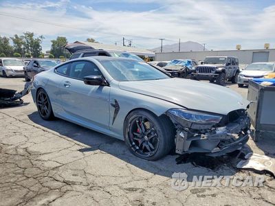 Czwarte zdjęcie samochodu z boku: 2023 BMW M8 VIN:WBSAE0C04PCM00744 - miniatura