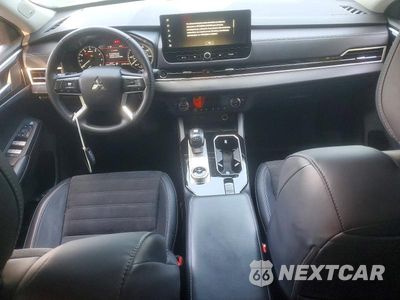 Zdjęcie 8 z 13 samochodu: 2025 MITSUBISHI OUTLANDER SE VIN:JA4J3VA82SZ028579 - miniatura