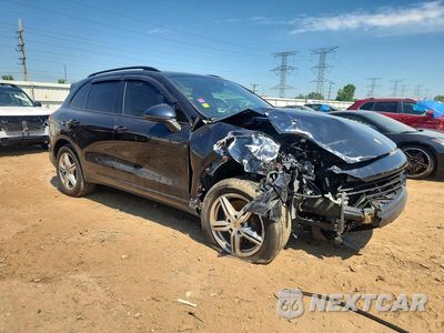 Czwarte zdjęcie samochodu z boku: 2016 PORSCHE CAYENNE VIN:WP1AA2A27GKA12303 - miniatura