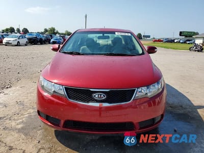 Piąte zdjęcie samochodu w środku: 2010 KIA FORTE EX VIN:KNAFU4A29A5855836 - miniatura