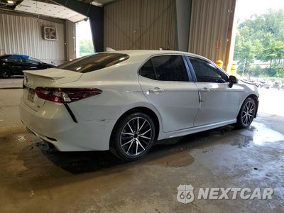 Trzecie zdjęcie samochodu z tyłu: 2022 TOYOTA CAMRY SE VIN:4T1G11AK6NU076030 - miniatura