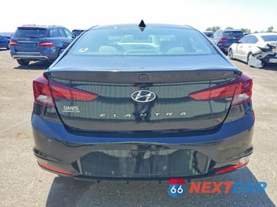 Zdjęcie 6 z 12 samochodu: 2019 HYUNDAI ELANTRA SEL VIN:5NPD84LF5KH420859 - miniatura