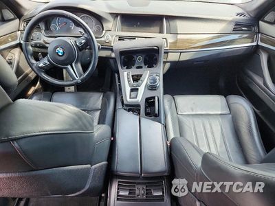 Zdjęcie 8 z 12 samochodu: 2014 BMW M5 VIN:WBSFV9C54ED593975 - miniatura