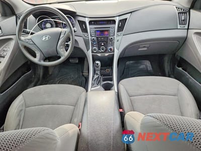 Zdjęcie 8 z 12 samochodu: 2014 HYUNDAI SONATA GLS VIN:5NPEB4AC2EH912185 - miniatura