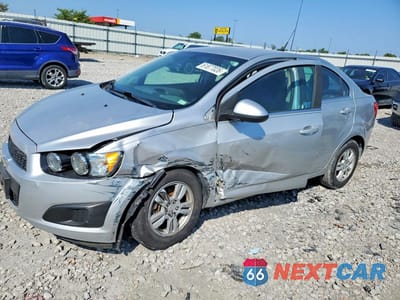 2014 CHEVROLET SONIC LT 1G1JC5SH4E4114622 - główne zdjęcie licytacji z USA - miniatura