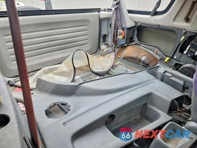 Zdjęcie 11 z 13 samochodu: 1999 CHEVROLET TRACKER VIN:2CNBE1867X6929902 - miniatura