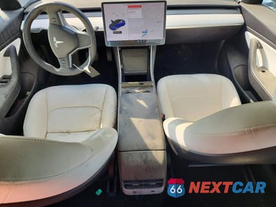 Zdjęcie 8 z 12 samochodu: 2019 TESLA MODEL 3 VIN:5YJ3E1EB8KF450918 - miniatura