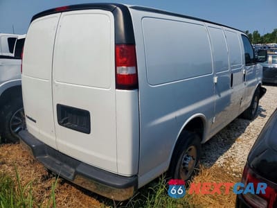 Trzecie zdjęcie samochodu z tyłu: 2024 CHEVROLET EXPRESS G2500 VIN:1GCWGAF75R1159846 - miniatura