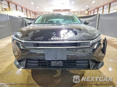 Piąte zdjęcie samochodu w środku: 2026 KIA K4 LXS VIN:3KPFT4DE2TE301704 - miniatura