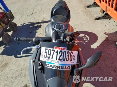 Piąte zdjęcie samochodu w środku: 2024 KAWASAKI EX650 R VIN:ML5EXER13RDAC9100 - miniatura