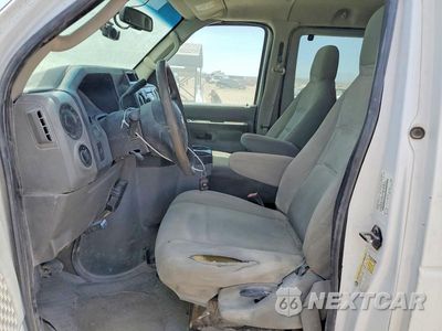 Zdjęcie 7 z 13 samochodu: 2014 FORD ECONOLINE E350 SUPER DUTY WAGON VIN:1FBNE3BL0EDA22178 - miniatura