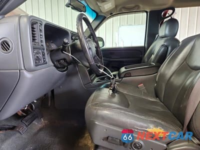 Zdjęcie 7 z 12 samochodu: 2005 CHEVROLET SILVERADO K1500 VIN:2GCEK13T651386351 - miniatura