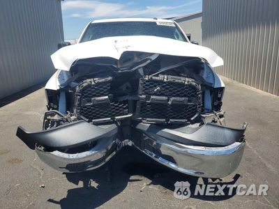 Piąte zdjęcie samochodu w środku: 2018 RAM 1500 ST VIN:3C6JR6DTXJG234149 - miniatura