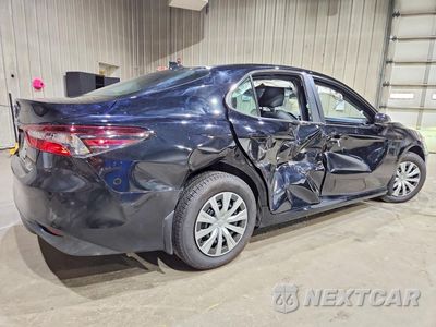 Trzecie zdjęcie samochodu z tyłu: 2023 TOYOTA CAMRY LE VIN:4T1C31AK1PU620624 - miniatura