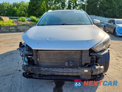 Piąte zdjęcie samochodu w środku: 2018 HYUNDAI TUCSON SEL VIN:KM8J33A43JU713799 - miniatura