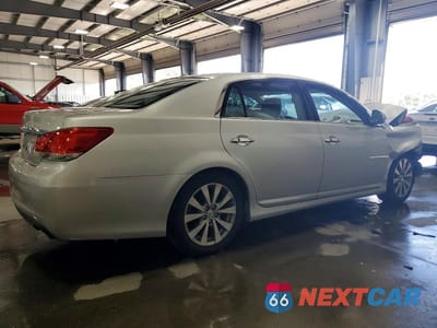 Trzecie zdjęcie samochodu z tyłu: 2011 TOYOTA AVALON LIMITED VIN:4T1BK3DB5BU420408 - miniatura
