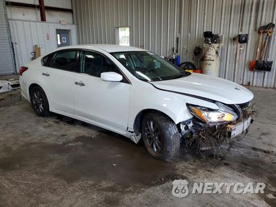 Czwarte zdjęcie samochodu z boku: 2017 NISSAN ALTIMA 2.5 S VIN:1N4AL3AP7HC277690 - miniatura