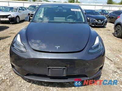 Piąte zdjęcie samochodu w środku: 2024 TESLA MODEL Y VIN:7SAYGDEEXRA275691 - miniatura