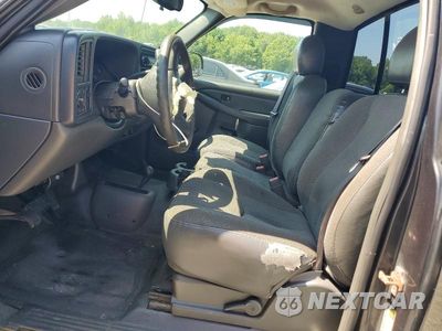 Zdjęcie 7 z 12 samochodu: 2005 CHEVROLET SILVERADO K1500 VIN:1GCEK14V55E190237 - miniatura
