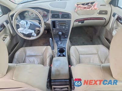 Zdjęcie 8 z 12 samochodu: 2004 VOLVO V70 FWD VIN:YV1SW59V942443805 - miniatura