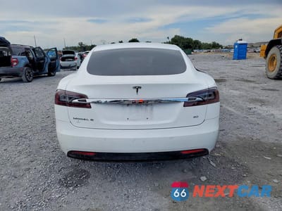 Zdjęcie 6 z 13 samochodu: 2016 TESLA MODEL S VIN:5YJSA1E16GF158948 - miniatura