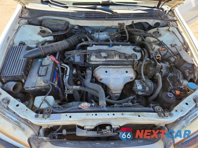 Zdjęcie 11 z 12 samochodu: 1998 HONDA ACCORD EX VIN:1HGCG5652WA130486 - miniatura