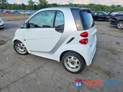 Drugie zdjęcie samochodu z przodu: 2015 SMART FORTWO PURE VIN:WMEEJ3BA9FK806315 - miniatura