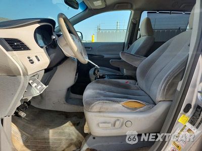 Zdjęcie 7 z 13 samochodu: 2011 TOYOTA SIENNA LE VIN:5TDKK3DCXBS143983 - miniatura