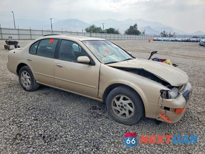 Czwarte zdjęcie samochodu z boku: 1995 NISSAN MAXIMA GXE VIN:JN1CA21D2ST031018 - miniatura