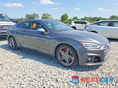 Czwarte zdjęcie samochodu z boku: 2018 AUDI S5 PRESTIGE VIN:WAUC4CF59JA090876 - miniatura